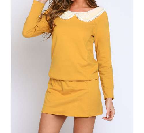 Tunique courte col en guipure