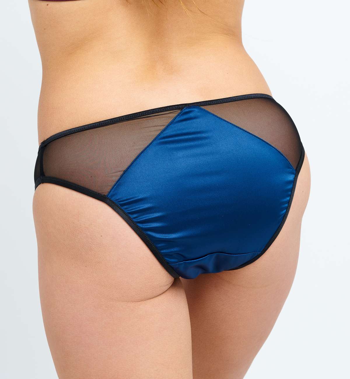 Slip en satin résille